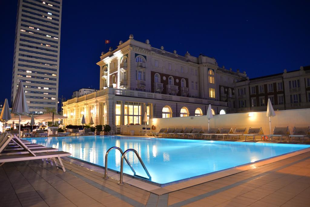 Grand Hotel تْشيزيناتيكو المظهر الخارجي الصورة